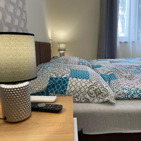 Kovacs Apartmanhaz Кишкунхалаш Екстериор снимка