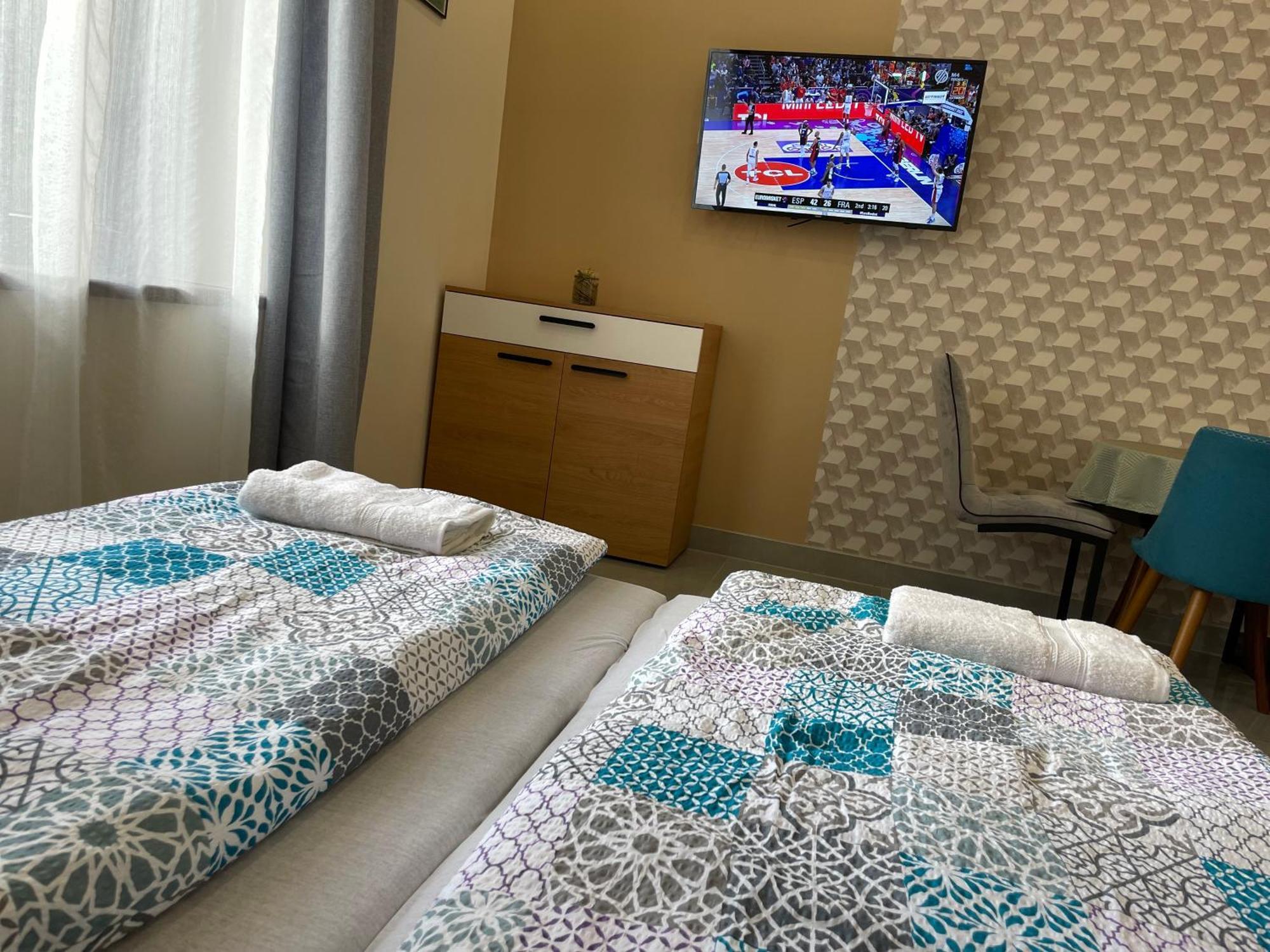 Kovacs Apartmanhaz Кишкунхалаш Стая снимка