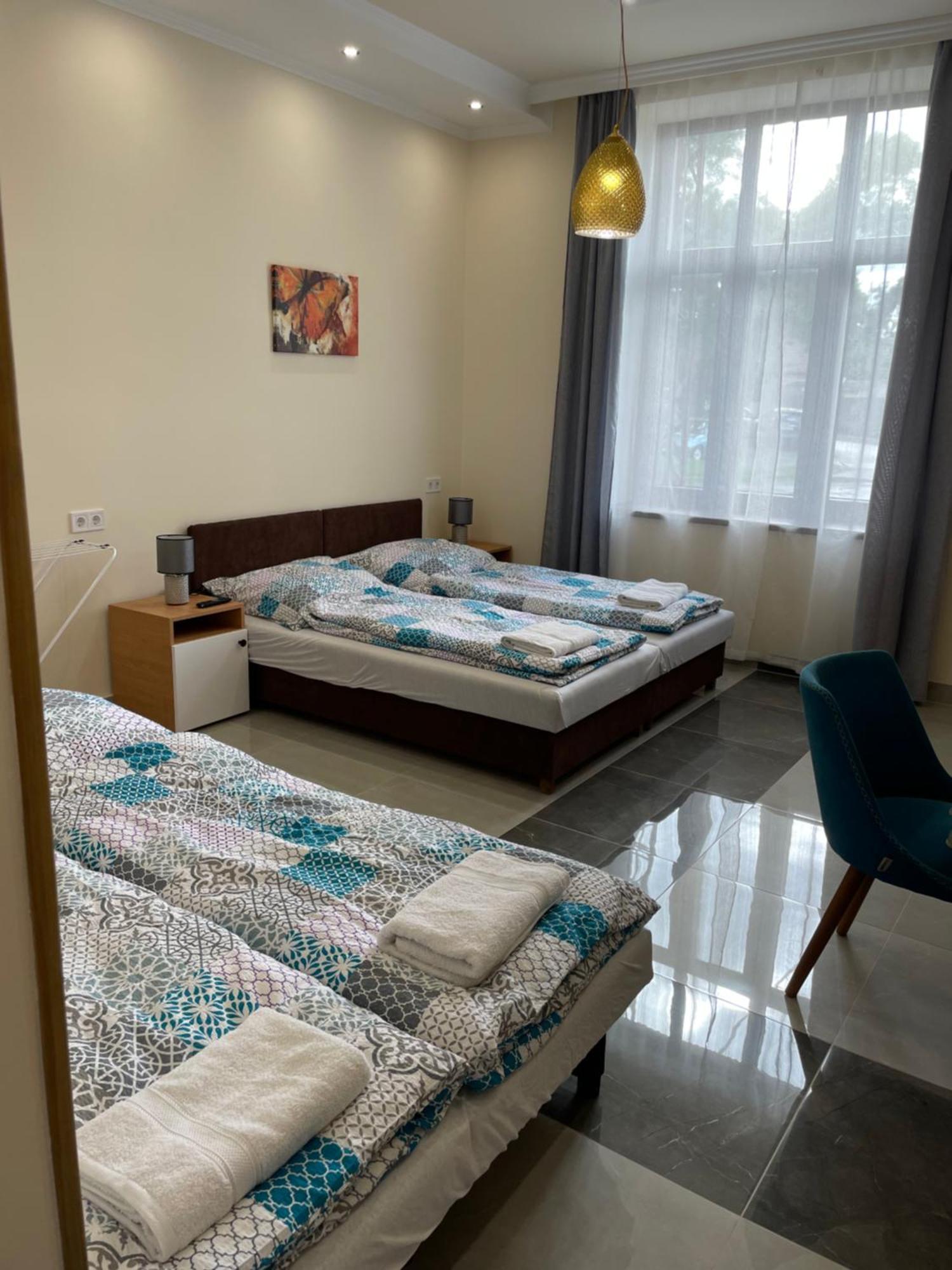 Kovacs Apartmanhaz Кишкунхалаш Стая снимка