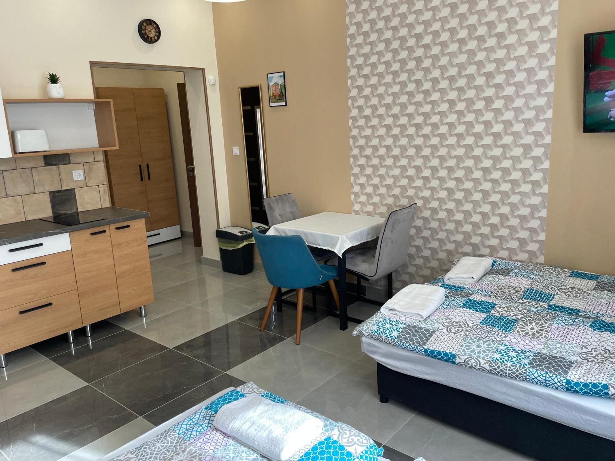 Kovacs Apartmanhaz Кишкунхалаш Стая снимка