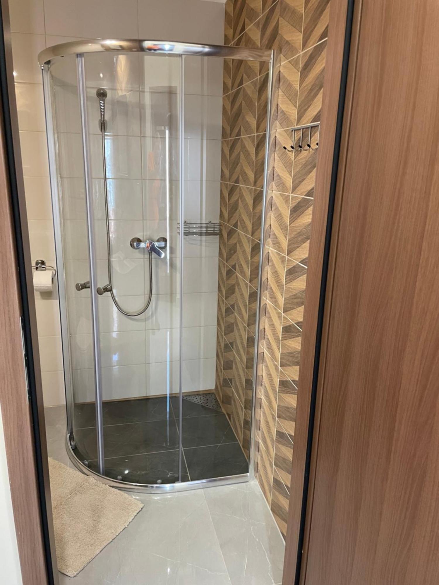 Kovacs Apartmanhaz Кишкунхалаш Стая снимка