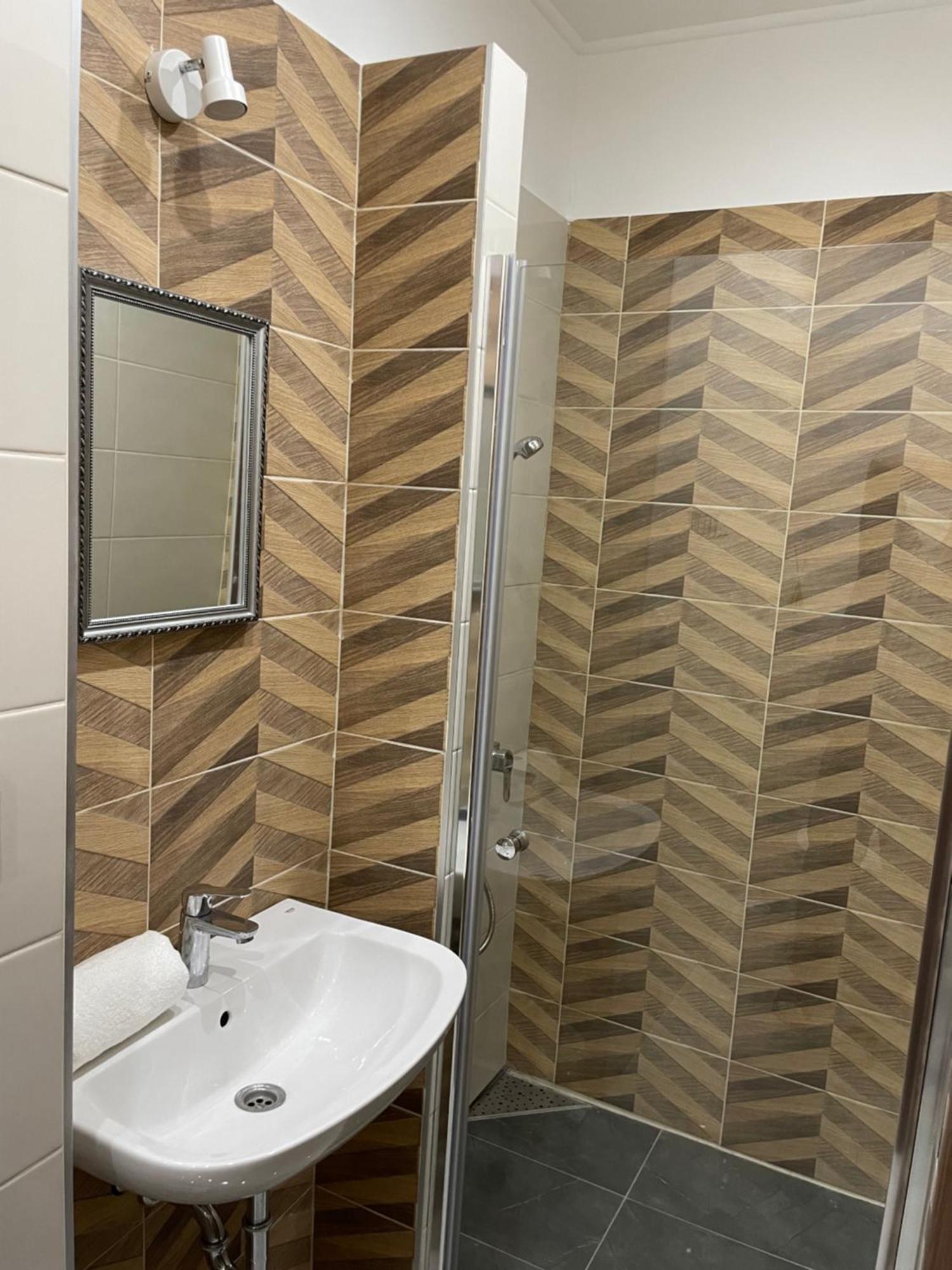 Kovacs Apartmanhaz Кишкунхалаш Стая снимка