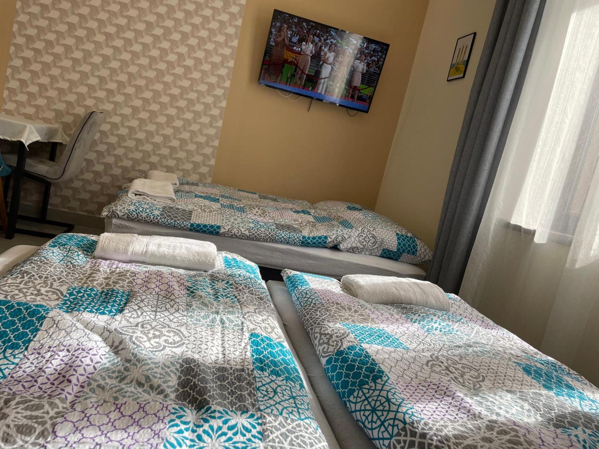Kovacs Apartmanhaz Кишкунхалаш Стая снимка